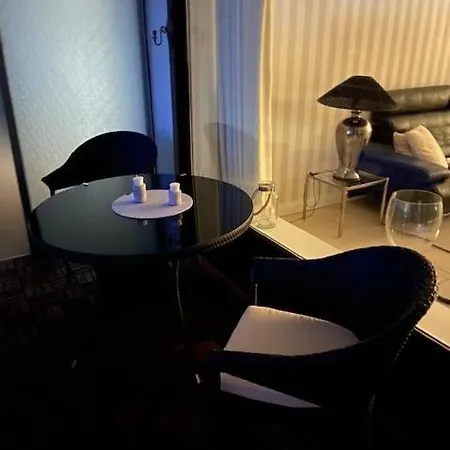 - Mit Aussicht Apartman *